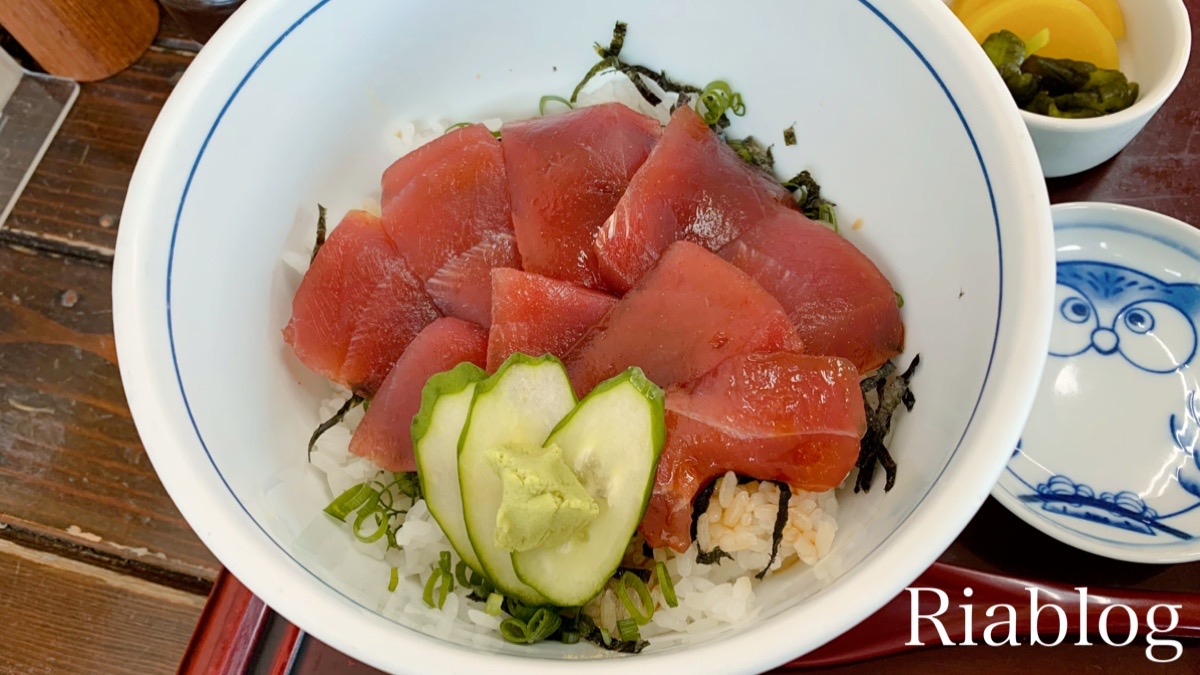 由比『桜えび茶屋』まぐろづけ丼